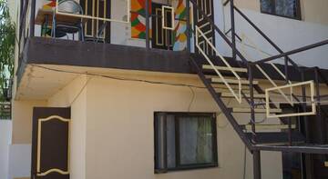 Фотографии Гостиница Guest House v Sedrtse Koktebelya г. Коктебель Крым (Россия) №4 Фото Гостиница Guest House v Sedrtse Koktebelya г. Коктебель 4