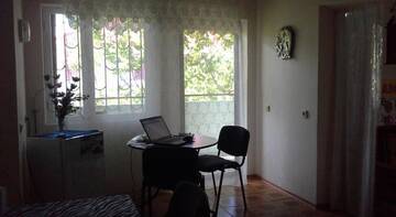 Фото номера Бюджетный трехместный номер Гостиница Guest House Vera г. Коктебель 3
