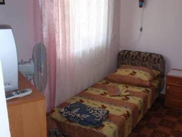 Фото номера Бюджетный трехместный номер Гостиница Guest House Vera г. Коктебель 2