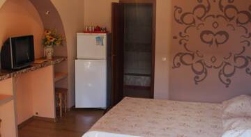 Фото номера Большой двухместный номер Гостиница Guest House Gold crocodile г. Коктебель 15