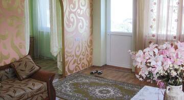 Фото номера Люкс с балконом и кроватью размера «king-size» Гостиница Guest House Gold crocodile г. Коктебель 6