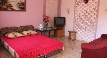 Фото номера Четырехместный номер &quot;Комфорт&quot; Гостиница Guest House Gold crocodile г. Коктебель 3