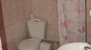 Фото номера Классический трехместный номер Гостиница Guest House Dionis г. Коктебель 7