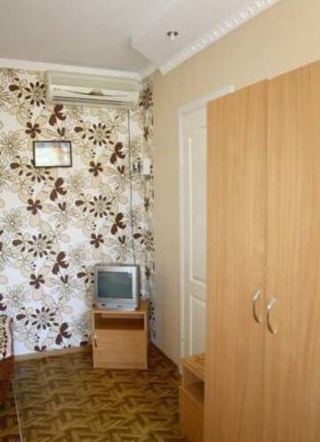 Фото номера Классический трехместный номер Гостиница Guest House Dionis г. Коктебель 5