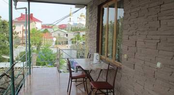 Фото номера Четырехместный номер Гостиница Guest House Liliya г. Коктебель 3