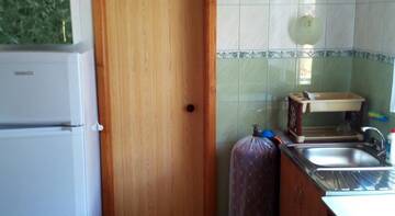 Фото номера Классический трехместный номер Гостиница Guest House Maria г. Коктебель 5