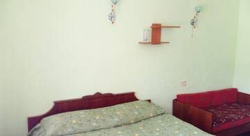 Фото номера Классический трехместный номер Гостиница Guest House Maria г. Коктебель 10