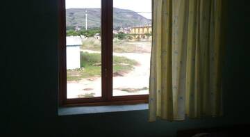 Фото номера Кровать в общем номере с 4 кроватями и видом на море Гостиница Guest House Solnechny Dvorik г. Коктебель 3