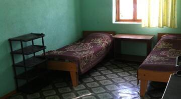 Фото номера Трехместный номер с видом на горы Гостиница Guest House Solnechny Dvorik г. Коктебель 3