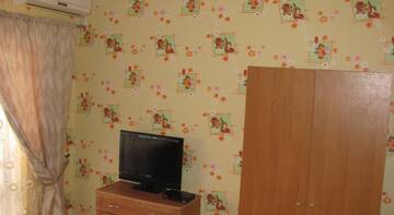 Фото номера Двухместный номер с 1 кроватью и балконом Гостиница Guest House Lenina 149A г. Коктебель 4