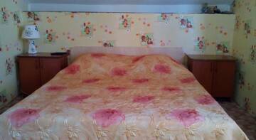 Фото номера Двухместный номер с 1 кроватью и балконом Гостиница Guest House Lenina 149A г. Коктебель 7