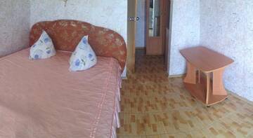 Фото номера Номер с кроватью размера &quot;king-size&quot; и видом на сад Гостиница Guest House Mitridat г. Коктебель 4