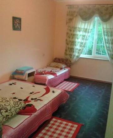 Фото номера Трехместный номер с ванной комнатой Гостевой дом Guesthouse na Lenina г. Коктебель 2