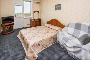 Фото номера Семейный номер с балконом Гостиница Guest House Europa г. Коктебель 5