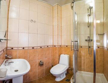 Фото номера Улучшенный четырехместный номер Гостиница Guest House Europa г. Коктебель 7