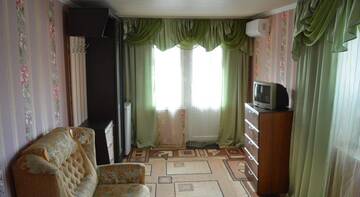 Фото номера Двухместный номер с 1 двуспальной кроватью и дополнительной кроватью Гостевой дом Krymsky Dvorik г. Коктебель 3