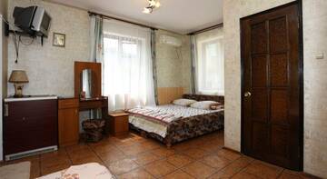 Фото номера Стандартный трехместный номер Гостевой дом na Desantnikov г. Коктебель 7