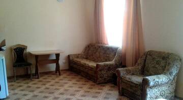 Фото номера Семейный номер с душем Гостевой дом Guest-house Lis MA г. Коктебель 7