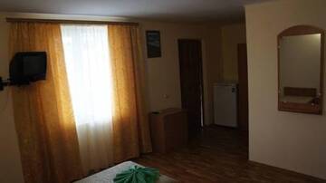 Фото номера Четырехместный номер Гостевой дом Yulia г. Коктебель 4