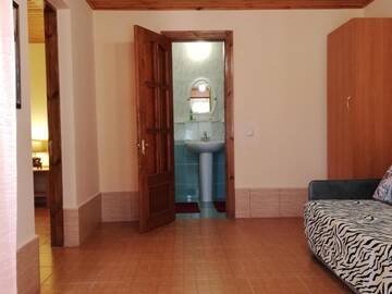 Фото номера Стандартный семейный номер Гостиница Guest House Usadba Glitsiniya г. Коктебель 2