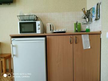 Фото номера Трехместный номер с балконом Гостиница Маленький Принц г. Коктебель 8