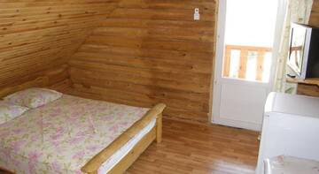 Фото номера Трехместный номер эконом-класса Гостиница Ecohouse г. Коктебель 4