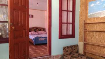 Фото номера Четырехместный номер эконом-класса Гостиница Guest house U Dyadi Vani г. Коктебель 7
