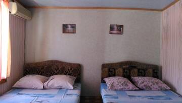 Фото номера Четырехместный номер эконом-класса Гостиница Guest house U Dyadi Vani г. Коктебель 9