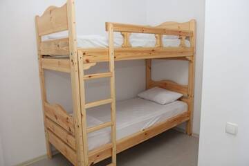 Фото номера Классический четырёхместный номер Отель Кафе Крым г. Коктебель 6